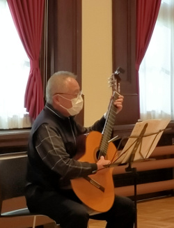 ギターソロ演奏