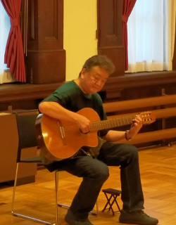 ギターソロ演奏