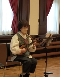 ウクレレソロ演奏