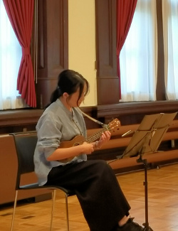 ウクレレソロ演奏